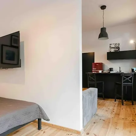 Praga North -patio And Parking Near East Apartment *